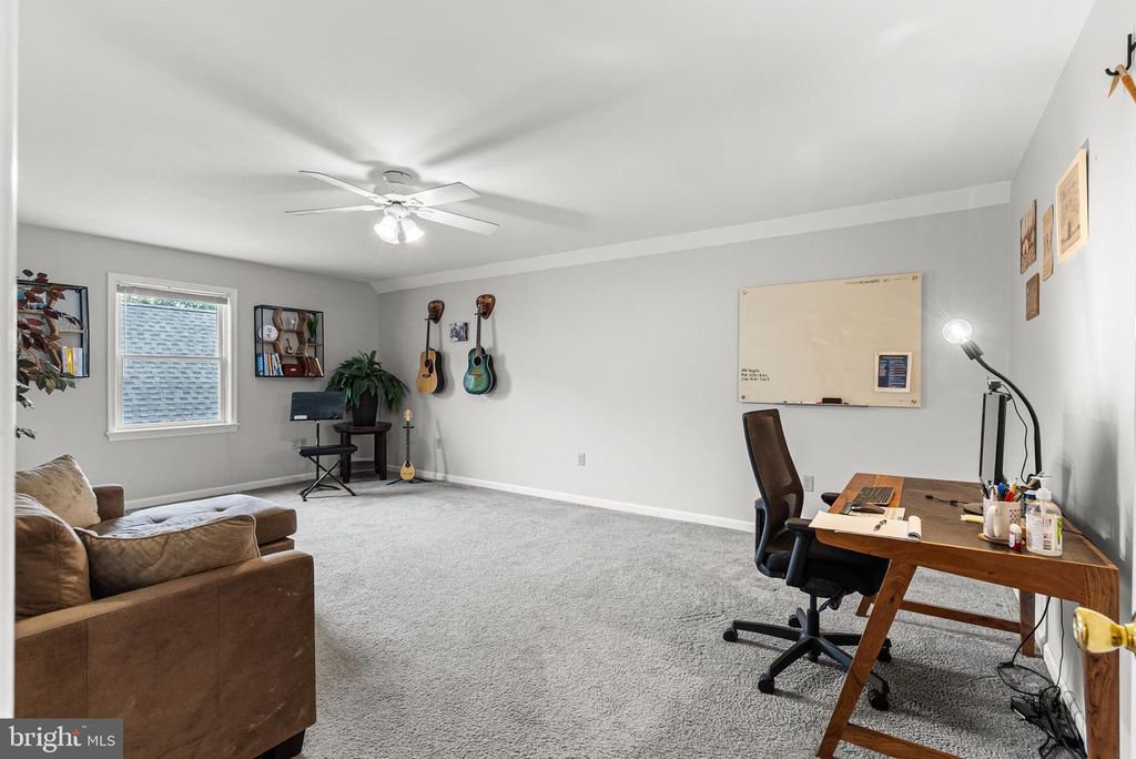 575 HEFLIN RD, Schwenksville, PA 19473