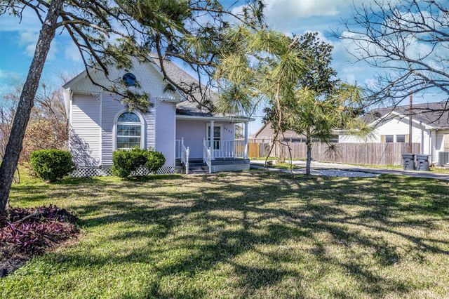 3525 Bridgette Lane, Mont Belvieu, TX 77523