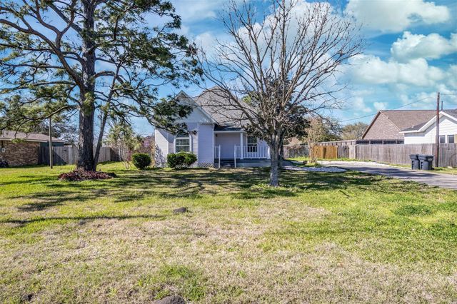 3525 Bridgette Lane, Mont Belvieu, TX 77523