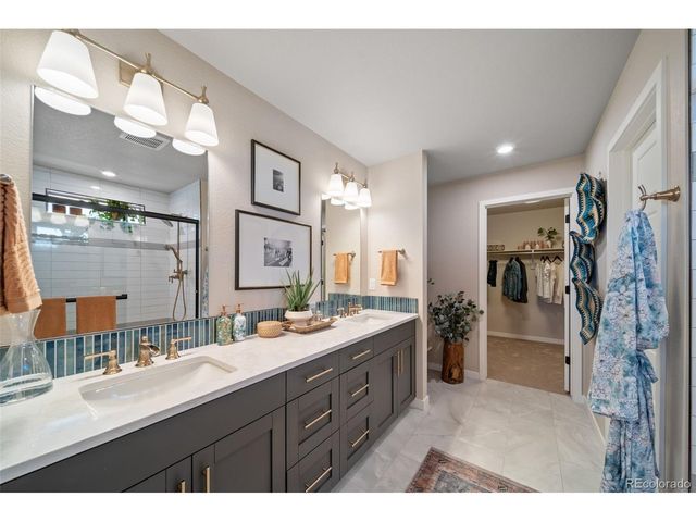 21782 E 46th Pl, Aurora, CO 80019