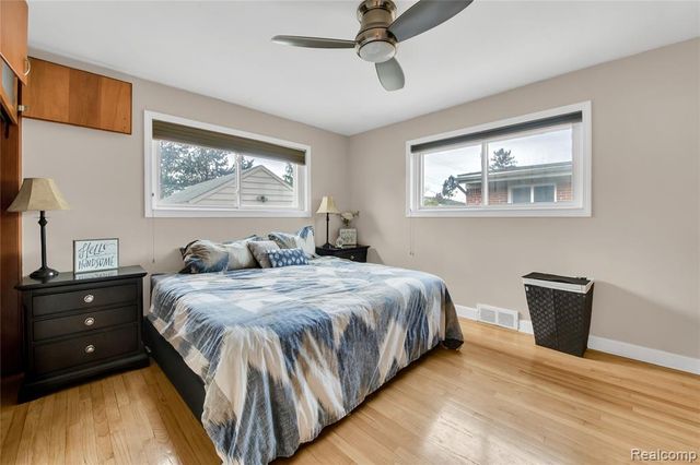 10070 Buckingham Avenue, Allen Park, MI 48101