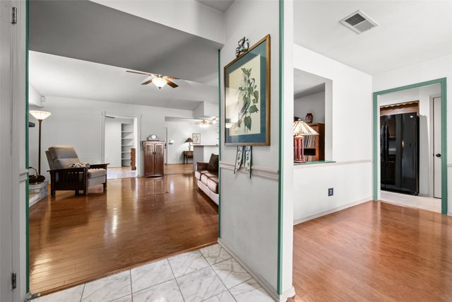 2042 Cologne Drive, Carrollton, TX 75007