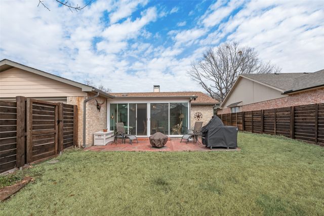 2042 Cologne Drive, Carrollton, TX 75007