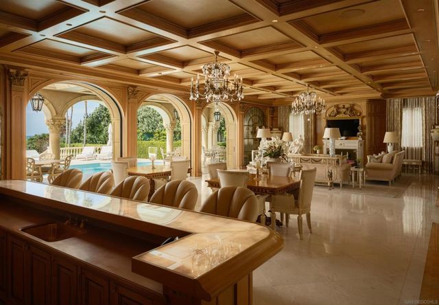 1900 Spindrift Dr, La Jolla, CA 92037