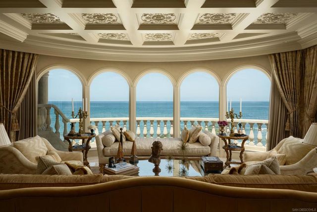 1900 Spindrift Dr, La Jolla, CA 92037