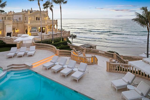 1900 Spindrift Dr, La Jolla, CA 92037