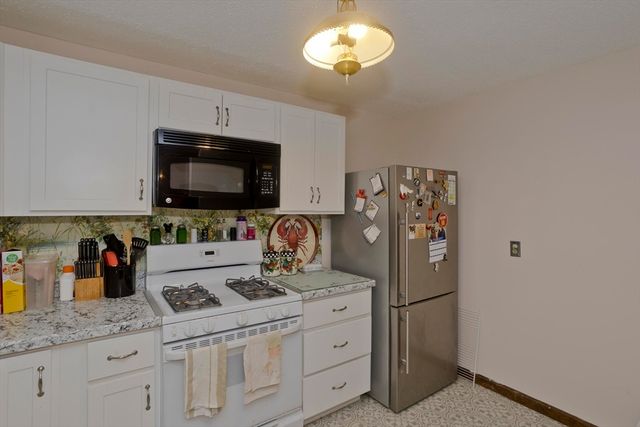 460 Soule Rd, Wilbraham, MA 01095