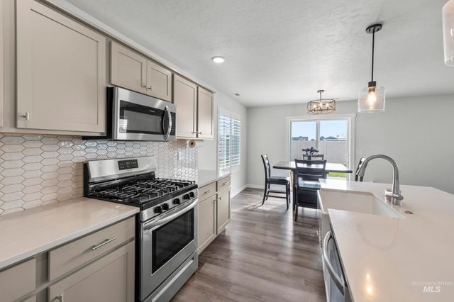 17184 N Plumage Way, Nampa, ID 83687