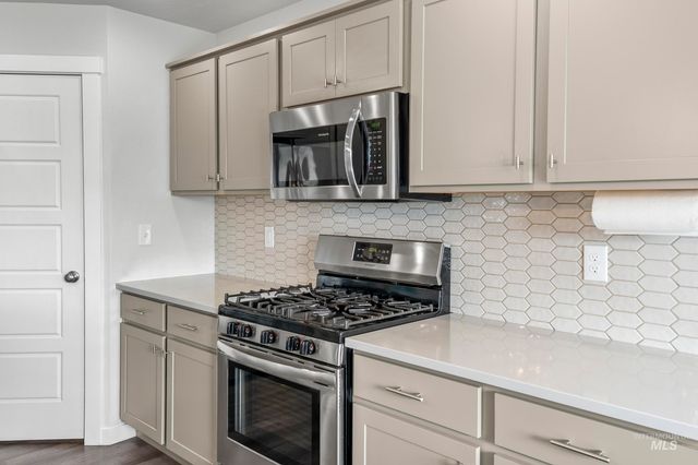 17184 N Plumage Way, Nampa, ID 83687