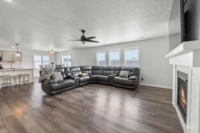 17184 N Plumage Way, Nampa, ID 83687