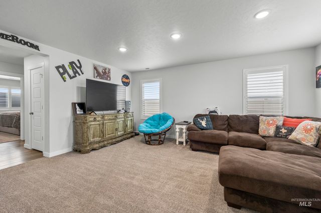 17184 N Plumage Way, Nampa, ID 83687