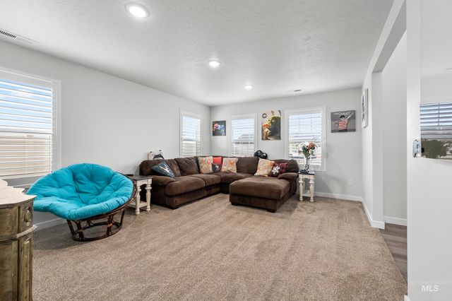 17184 N Plumage Way, Nampa, ID 83687