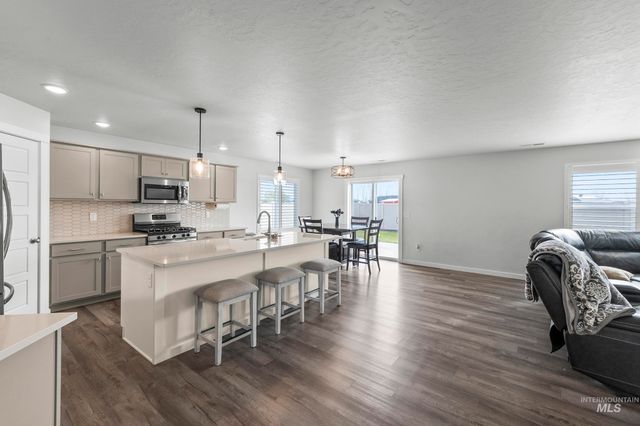 17184 N Plumage Way, Nampa, ID 83687