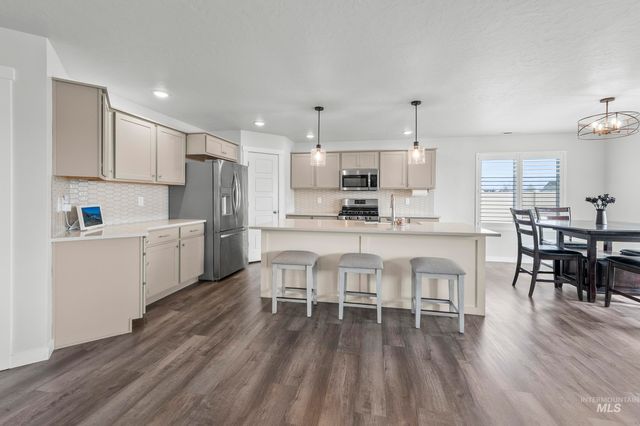 17184 N Plumage Way, Nampa, ID 83687