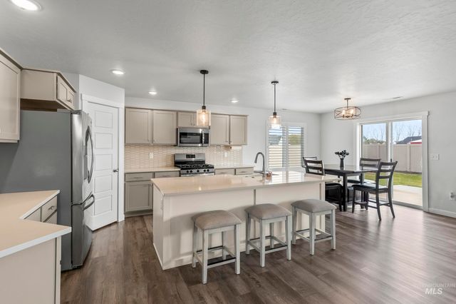 17184 N Plumage Way, Nampa, ID 83687