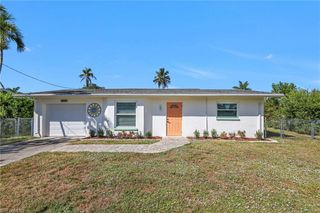2822 Bruce ST, Matlacha, FL 33993