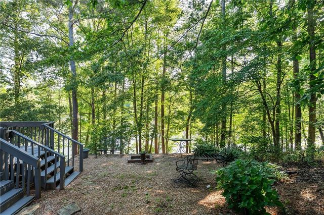 24 Commerce Row NE, Cartersville, GA 30121