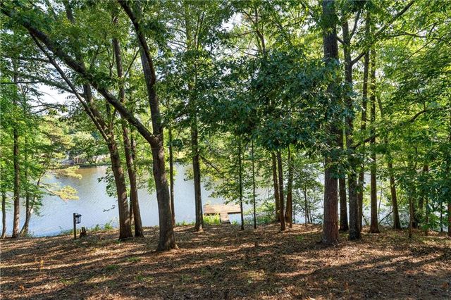 24 Commerce Row NE, Cartersville, GA 30121