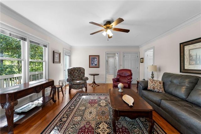 24 Commerce Row NE, Cartersville, GA 30121