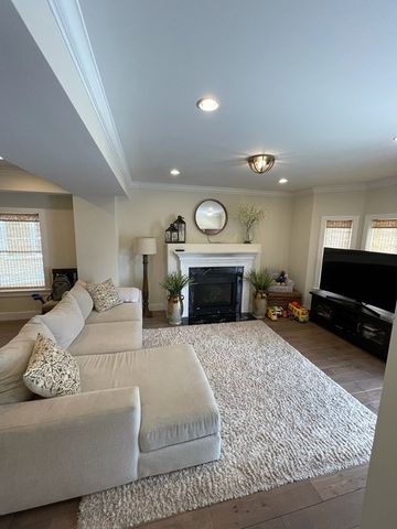 20 Ford St 20, Boston, MA 02128