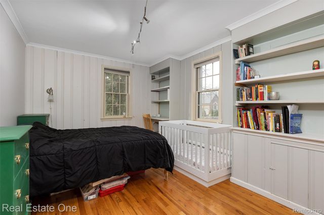 30115 Munger Drive, Livonia, MI 48154