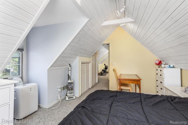 30115 Munger Drive, Livonia, MI 48154