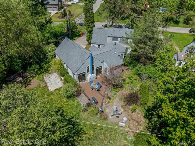 30115 Munger Drive, Livonia, MI 48154