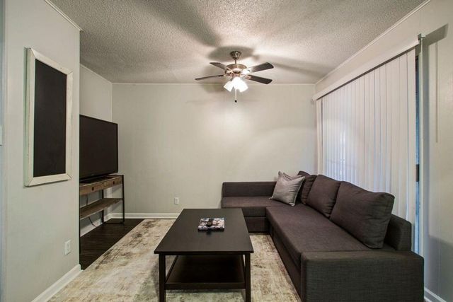 2900 Cole ST 311, Austin, TX 78705