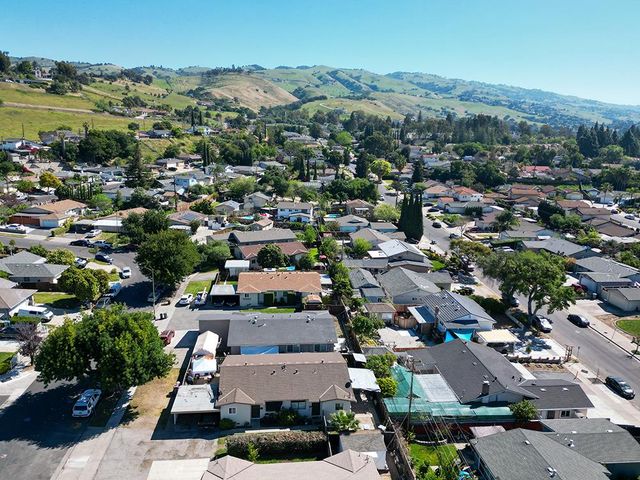 1582 Fall Avenue, San Jose, CA 95127