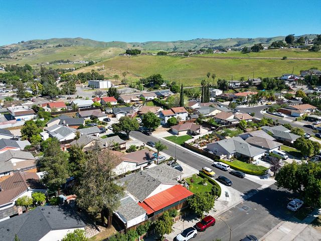 1582 Fall Avenue, San Jose, CA 95127