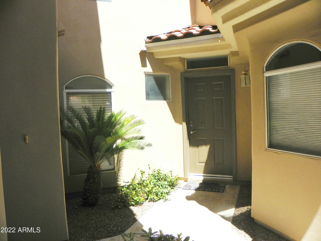 8653 E Royal Palm Road 1002, Scottsdale, AZ 85258