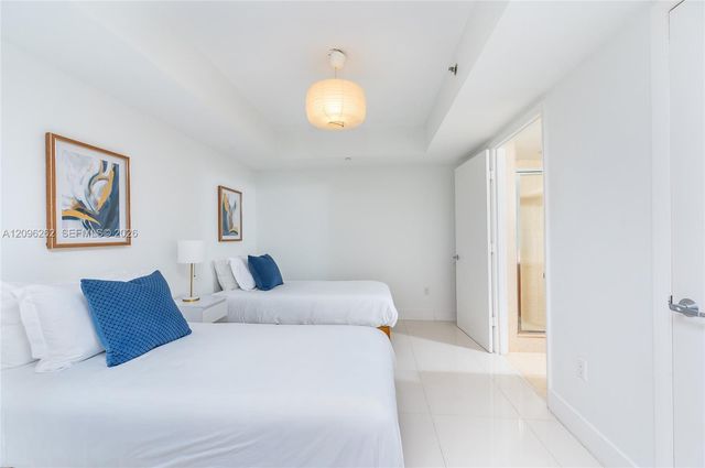 50 Biscayne Boulevard 3906, Miami, FL 33132