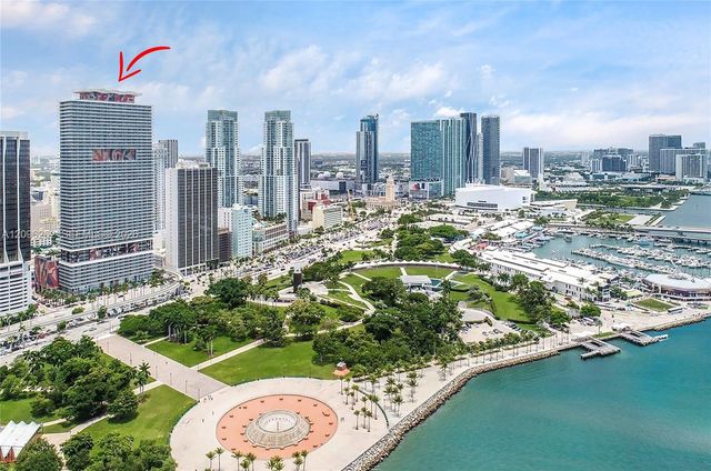 50 Biscayne Boulevard 3906, Miami, FL 33132