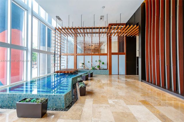 50 Biscayne Boulevard 3906, Miami, FL 33132