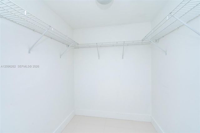 50 Biscayne Boulevard 3906, Miami, FL 33132