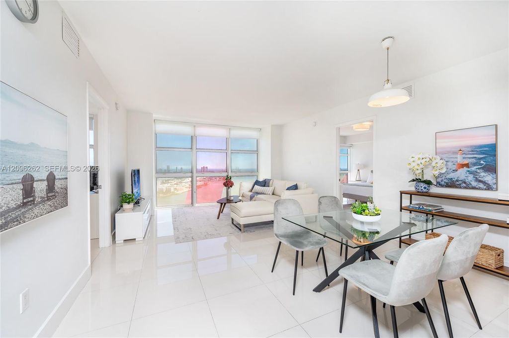 50 Biscayne Boulevard 3906, Miami, FL 33132