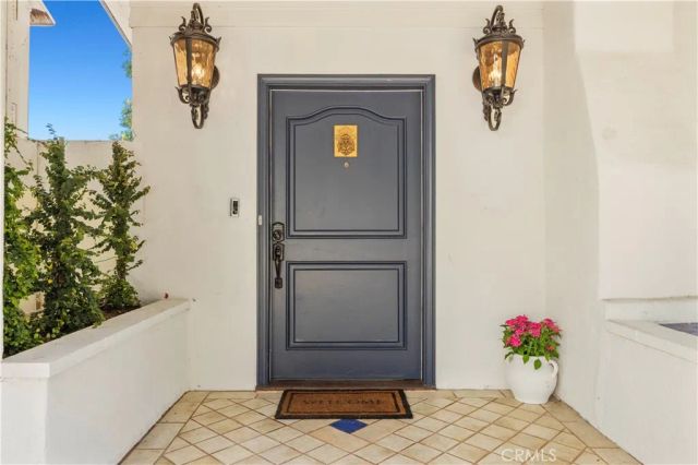 9916 Rathburn, Los Angeles, CA 91325