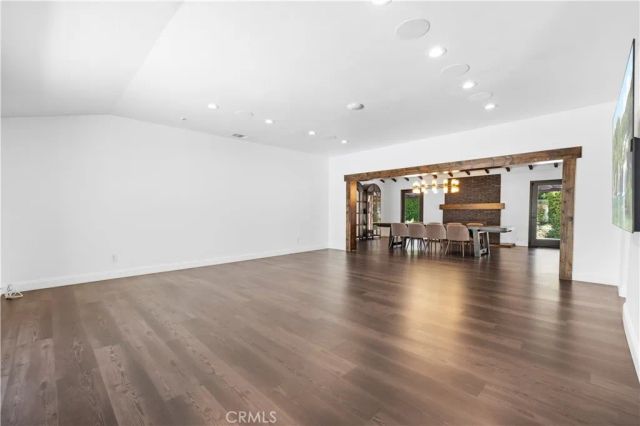 9916 Rathburn, Los Angeles, CA 91325
