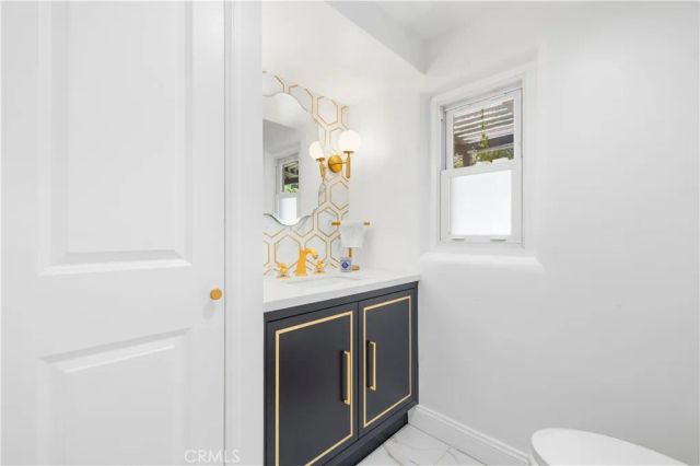 9916 Rathburn, Los Angeles, CA 91325