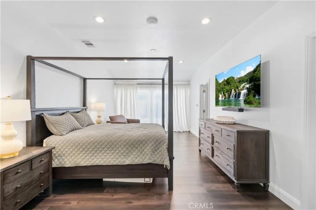 9916 Rathburn, Los Angeles, CA 91325