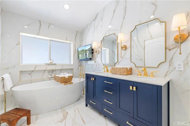 9916 Rathburn, Los Angeles, CA 91325