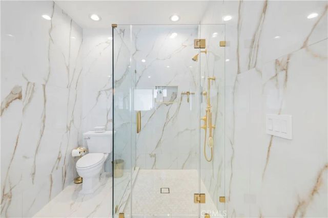 9916 Rathburn, Los Angeles, CA 91325