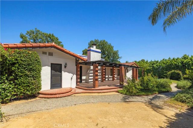 9916 Rathburn, Los Angeles, CA 91325