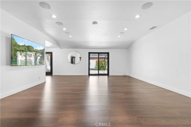 9916 Rathburn, Los Angeles, CA 91325