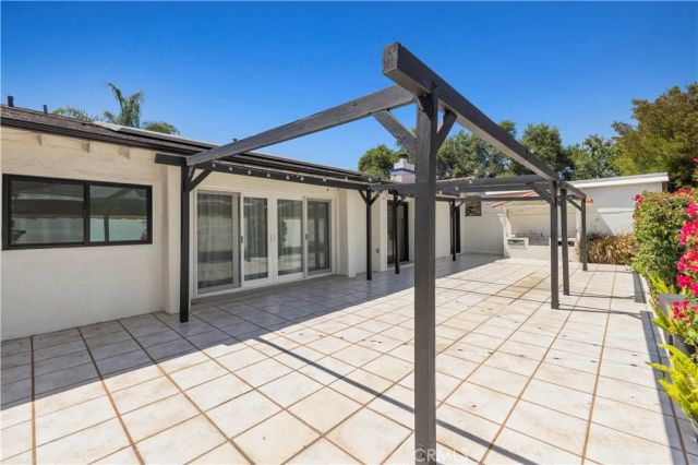 9916 Rathburn, Los Angeles, CA 91325