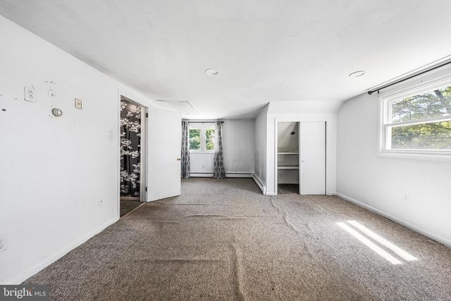 318 WASHINGTON ST, Pennsburg, PA 18073