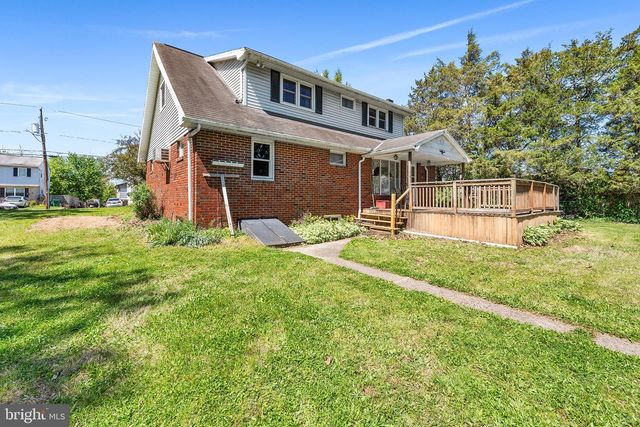 318 WASHINGTON ST, Pennsburg, PA 18073
