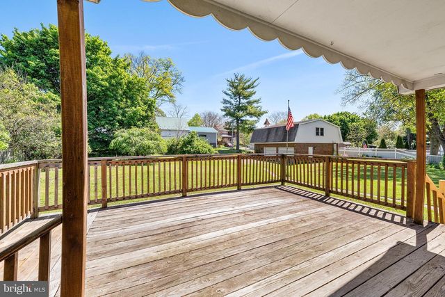 318 WASHINGTON ST, Pennsburg, PA 18073