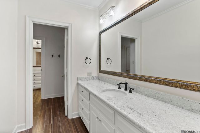 18260 S Mission Hills Ave, Baton Rouge, LA 70810