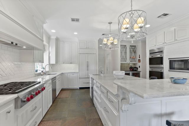 18260 S Mission Hills Ave, Baton Rouge, LA 70810